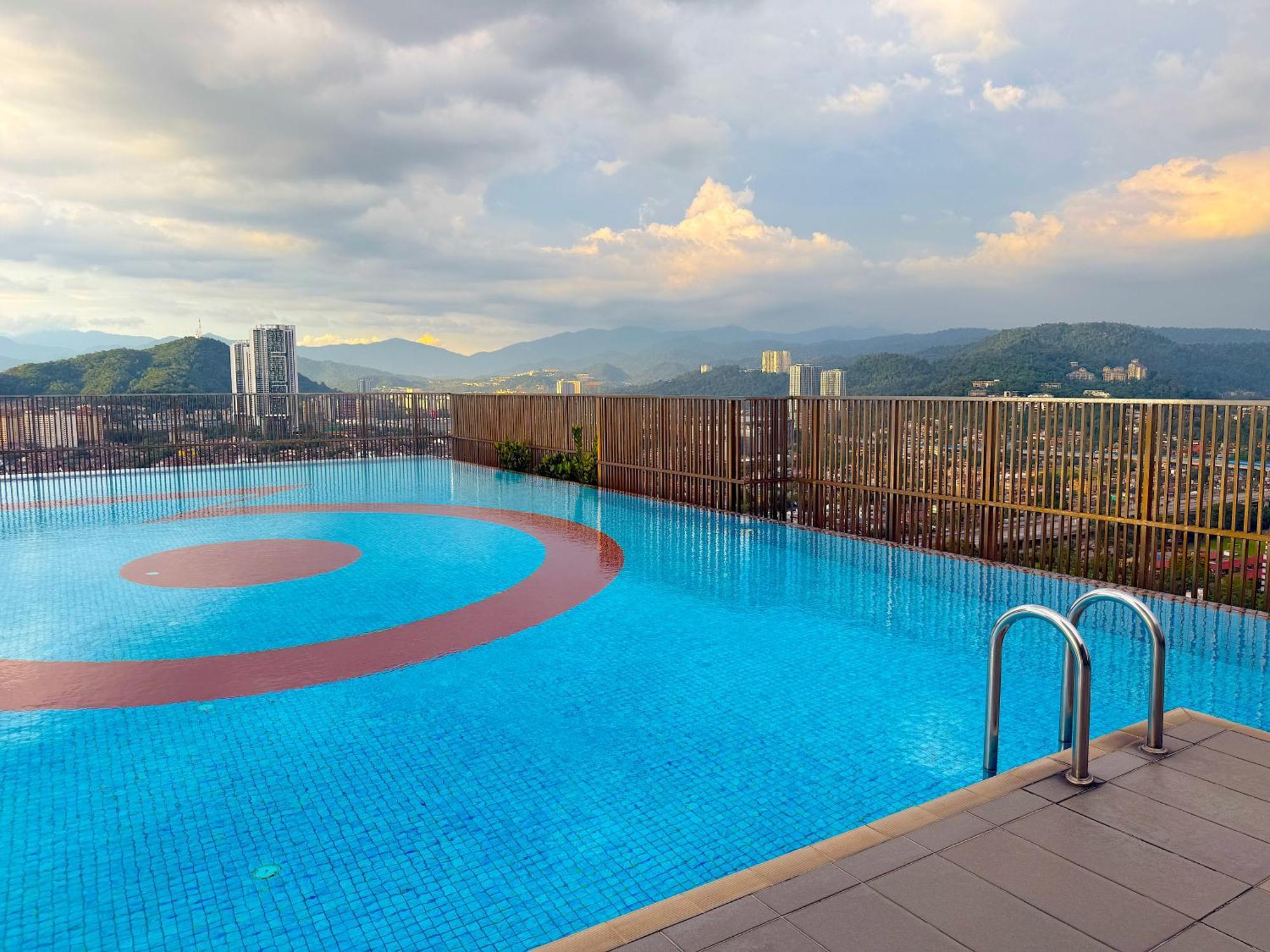 3 Towers Jalan Ampang By Serenity Vacation Homes Kuala Lumpur Exterior photo